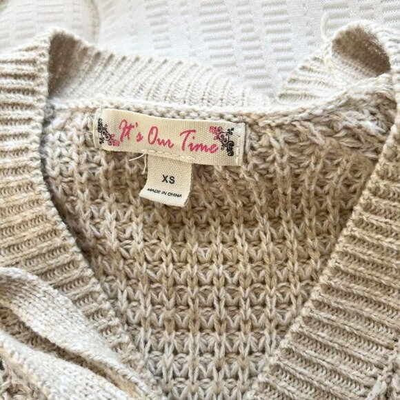 Crochet Bow Sweater - Picture 2 of 4